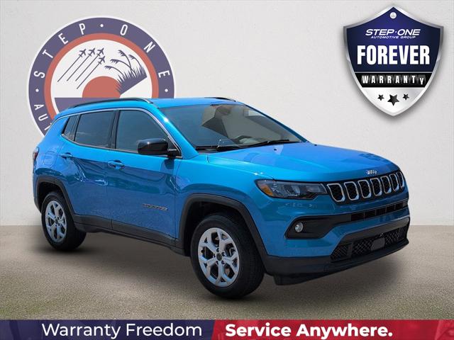 2025 Jeep Compass COMPASS LATITUDE 4X4