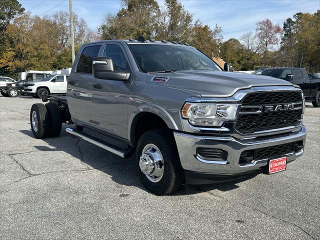 2024 RAM Ram 3500 Chassis Cab RAM 3500 TRADESMAN CREW CAB CHASSIS 4X4 60 CA