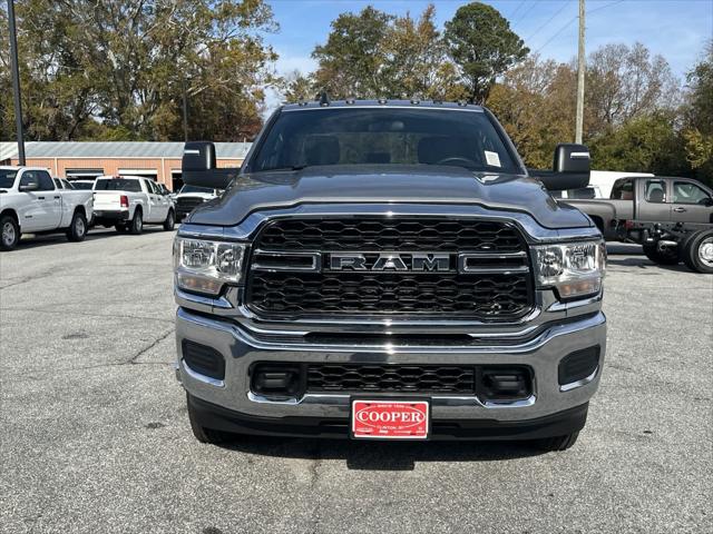 2024 RAM Ram 3500 Chassis Cab RAM 3500 TRADESMAN CREW CAB CHASSIS 4X4 60 CA