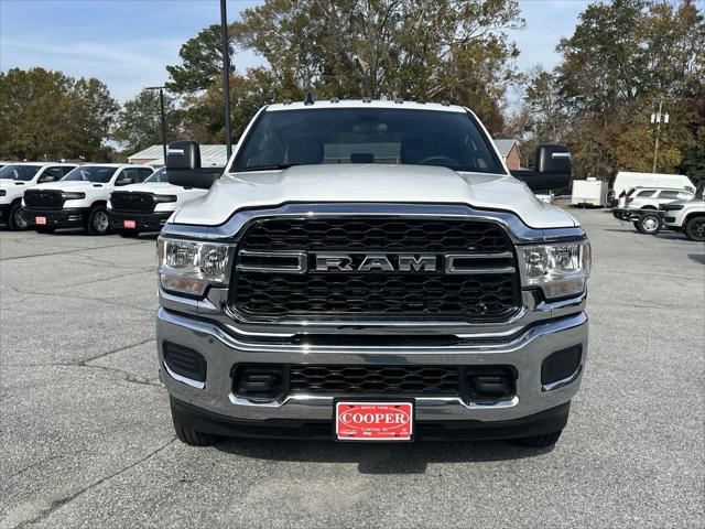 2024 RAM Ram 3500 Chassis Cab RAM 3500 TRADESMAN CREW CAB CHASSIS 4X4 60 CA