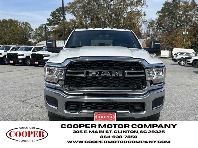 2024 RAM Ram 3500 Chassis Cab RAM 3500 TRADESMAN CREW CAB CHASSIS 4X4 60 CA