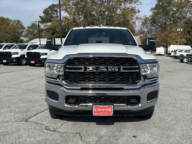 2024 RAM Ram 3500 Chassis Cab RAM 3500 TRADESMAN CREW CAB CHASSIS 4X4 60 CA