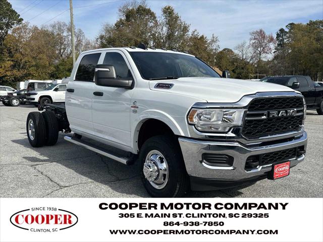 2024 RAM Ram 3500 Chassis Cab RAM 3500 TRADESMAN CREW CAB CHASSIS 4X4 60 CA