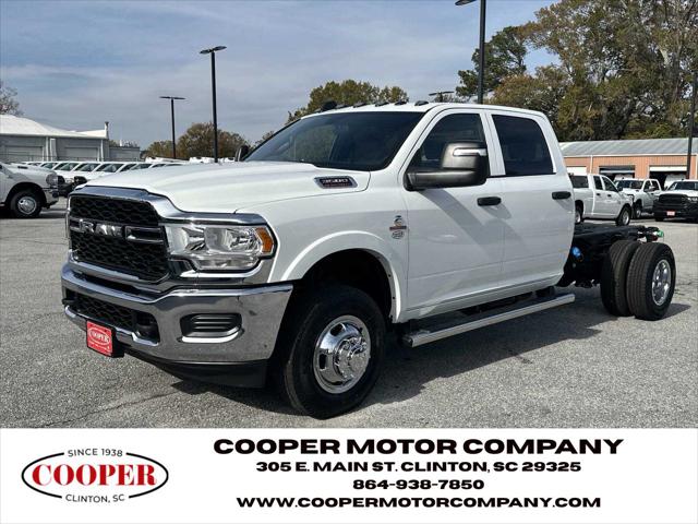 2024 RAM Ram 3500 Chassis Cab RAM 3500 TRADESMAN CREW CAB CHASSIS 4X4 60 CA