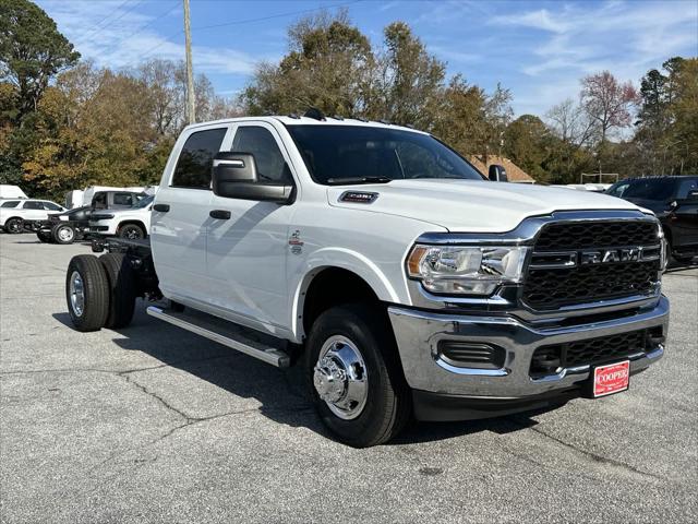 2024 RAM Ram 3500 Chassis Cab RAM 3500 TRADESMAN CREW CAB CHASSIS 4X4 60 CA