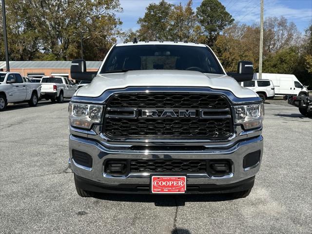 2024 RAM Ram 3500 Chassis Cab RAM 3500 TRADESMAN CREW CAB CHASSIS 4X4 60 CA