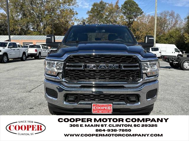 2024 RAM Ram 3500 Chassis Cab RAM 3500 TRADESMAN CREW CAB CHASSIS 4X4 60 CA