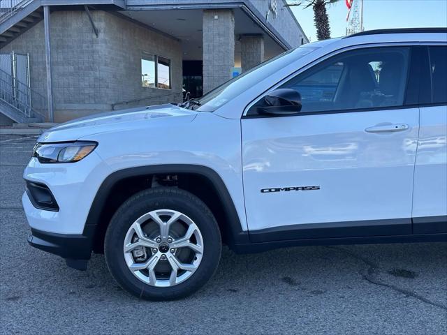 2025 Jeep Compass COMPASS LATITUDE 4X4