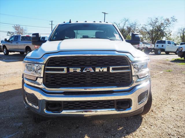 2024 RAM Ram 5500 Chassis Cab RAM 5500 TRADESMAN CHASSIS CREW CAB 4X4 84 CA