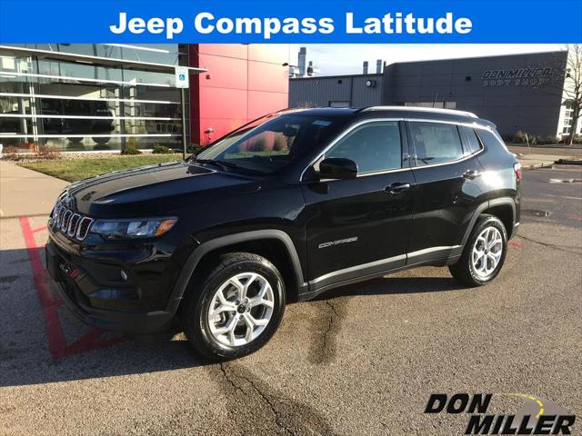 2025 Jeep Compass COMPASS LATITUDE 4X4