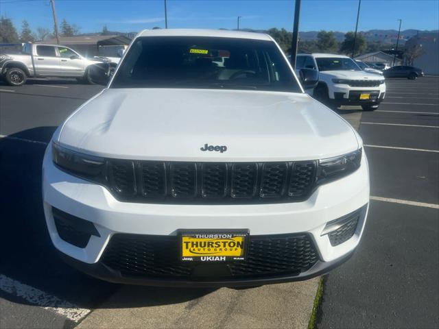 2025 Jeep Grand Cherokee GRAND CHEROKEE ALTITUDE 4X4