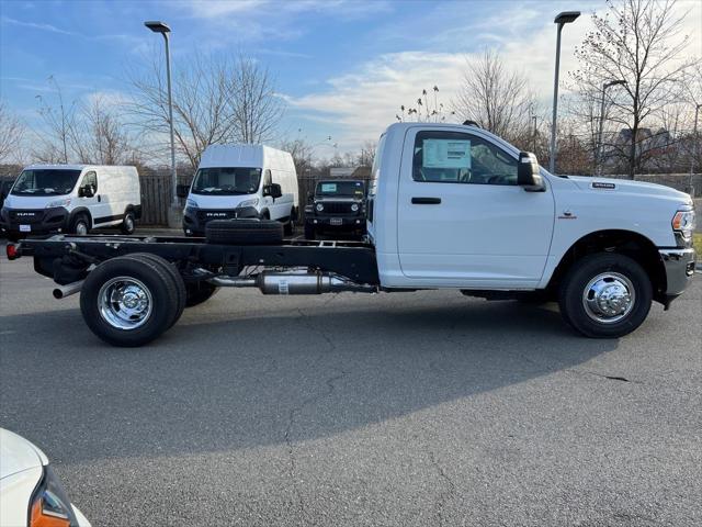 2024 RAM Ram 3500 Chassis Cab RAM 3500 TRADESMAN CHASSIS REGULAR CAB 4X4 84 CA