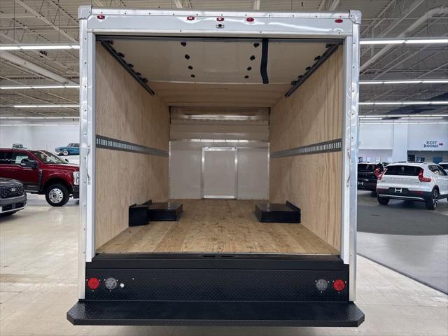 2025 Ford E-350 Cutaway Base