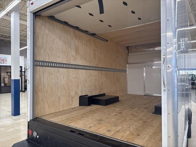 2025 Ford E-350 Cutaway Base