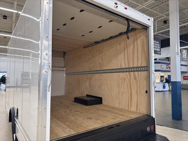 2025 Ford E-350 Cutaway Base