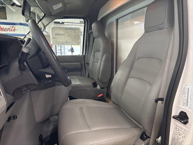 2025 Ford E-350 Cutaway Base