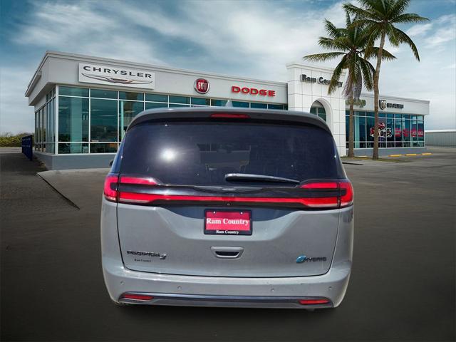 2022 Chrysler Pacifica Hybrid Limited