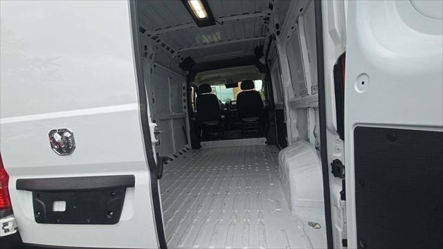 2024 RAM ProMaster Cargo Van Tradesman 6