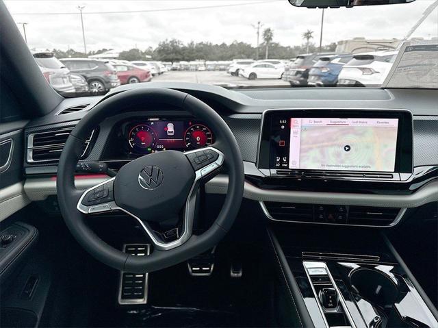 2025 Volkswagen Atlas Cross Sport 2.0T SEL Premium R-Line