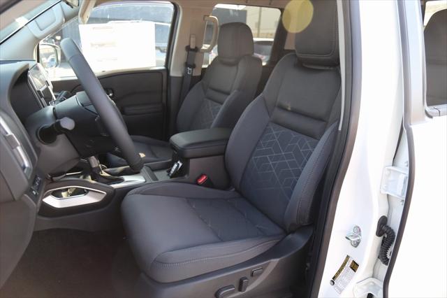 2025 Nissan Frontier Crew Cab SV 4x2