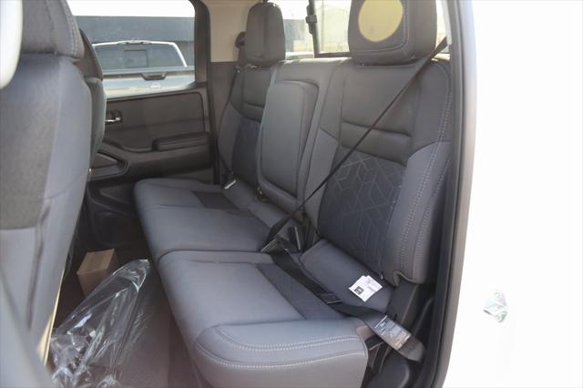 2025 Nissan Frontier Crew Cab SV 4x2