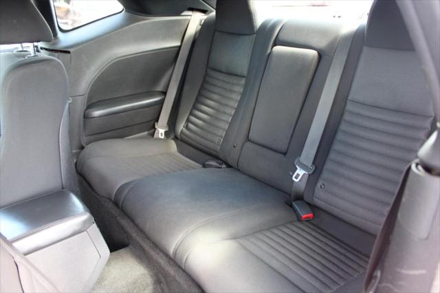 2013 Dodge Challenger SXT