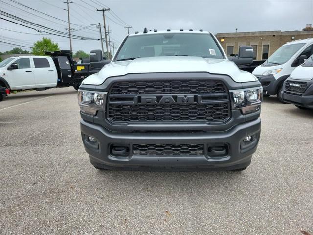 2024 RAM Ram 3500 Chassis Cab RAM 3500 TRADESMAN CREW CAB CHASSIS 4X4 60 CA 2024 RAM Ram 3500 Chassis Cab RAM 3500 TRADESMAN CREW CAB CHASSIS 4X4 60 CA