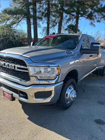 2024 RAM Ram 3500 RAM 3500 TRADESMAN CREW CAB 4X4 8 BOX