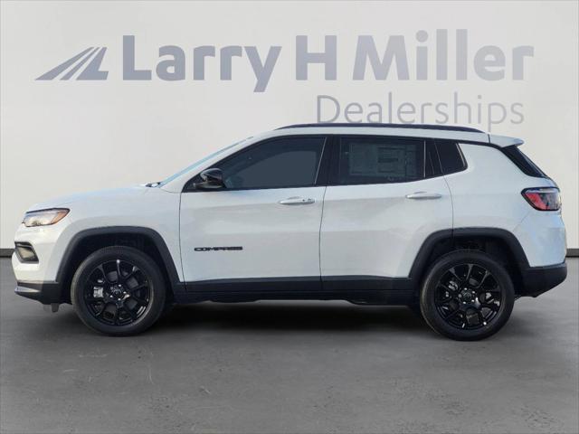 2025 Jeep Compass COMPASS LATITUDE 4X4