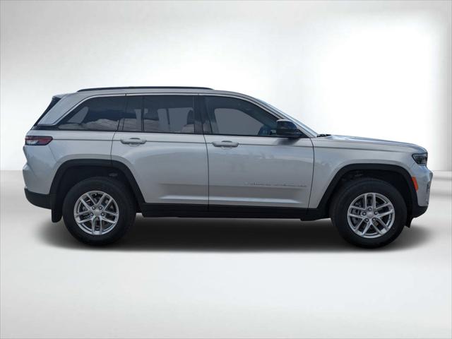 2025 Jeep Grand Cherokee GRAND CHEROKEE LAREDO X 4X2