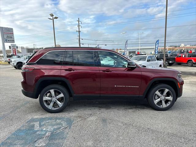 2025 Jeep Grand Cherokee GRAND CHEROKEE LIMITED 4X4