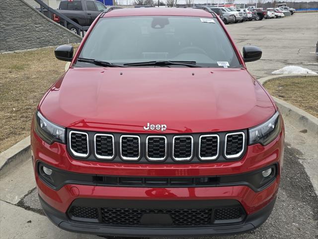 2025 Jeep Compass COMPASS LATITUDE 4X4