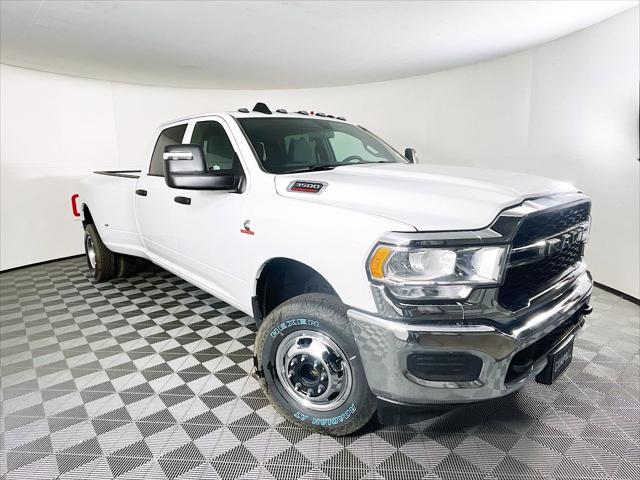 2024 RAM Ram 3500 RAM 3500 TRADESMAN CREW CAB 4X4 8 BOX