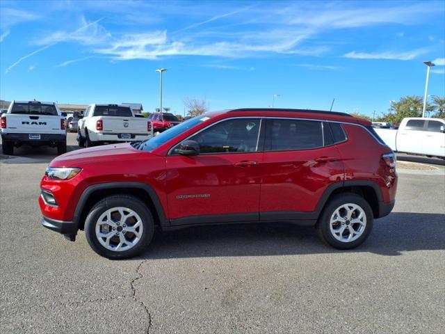 2025 Jeep Compass COMPASS LATITUDE 4X4