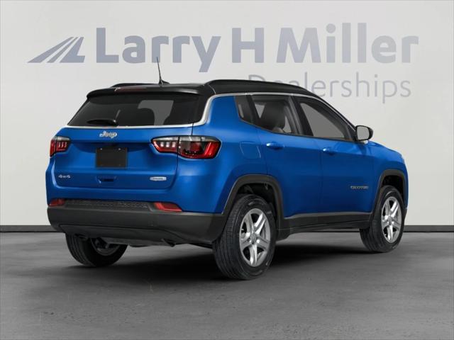 2025 Jeep Compass COMPASS LATITUDE 4X4