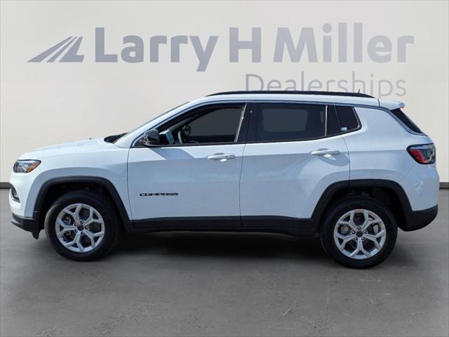 2025 Jeep Compass COMPASS LATITUDE 4X4