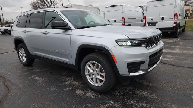 2025 Jeep Grand Cherokee GRAND CHEROKEE L LAREDO X 4X4
