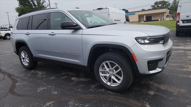 2025 Jeep Grand Cherokee GRAND CHEROKEE L LAREDO X 4X4