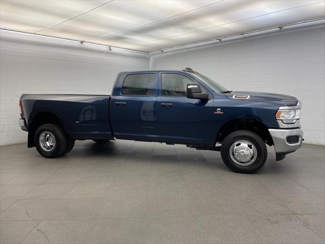 2024 RAM Ram 3500 RAM 3500 TRADESMAN CREW CAB 4X4 8 BOX