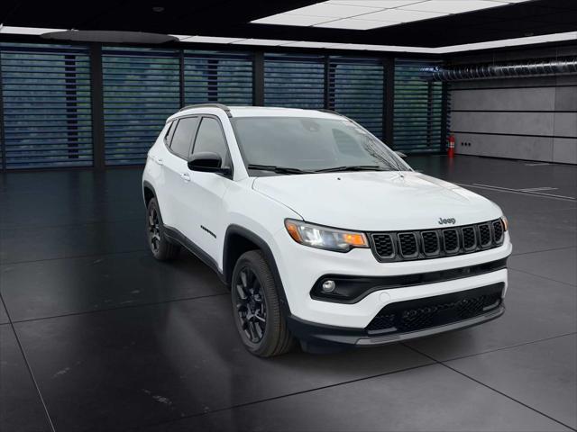 2025 Jeep Compass COMPASS LATITUDE 4X4