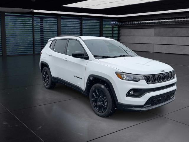 2025 Jeep Compass COMPASS LATITUDE 4X4