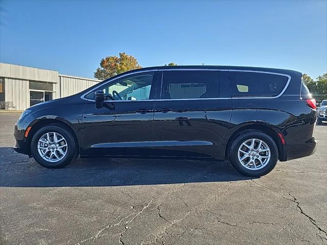 2022 Chrysler Voyager LX 2022 Chrysler Voyager LX