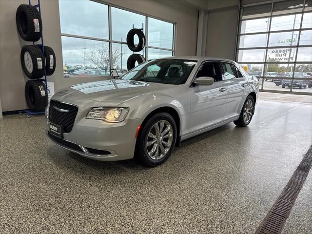 2019 Chrysler 300 Touring L AWD