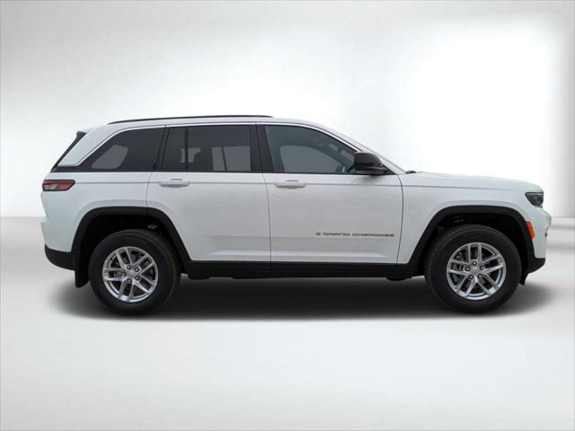 2025 Jeep Grand Cherokee GRAND CHEROKEE LAREDO X 4X2