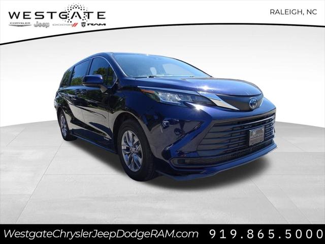 2021 Toyota Sienna LE