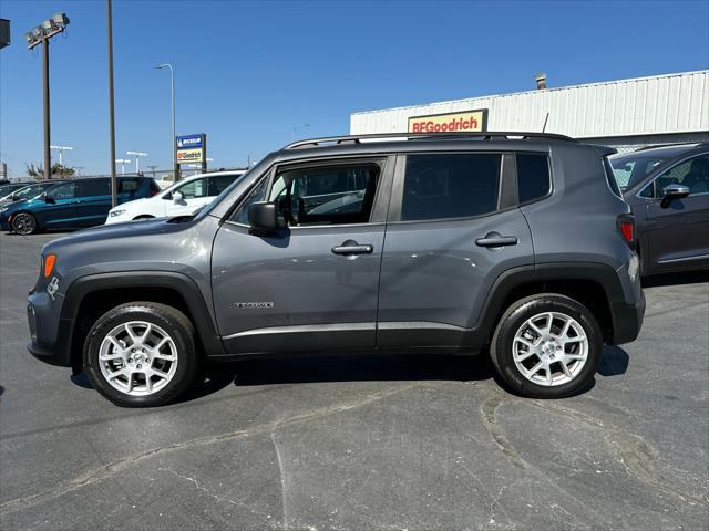 2022 Jeep Renegade Latitude 4x4 2022 Jeep Renegade Latitude 4x4