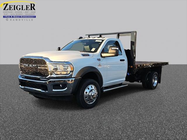 2024 RAM Ram 5500 Chassis Cab RAM 5500 TRADESMAN CHASSIS REGULAR CAB 4X4 84 CA 2024 RAM Ram 5500 Chassis Cab RAM 5500 TRADESMAN CHASSIS REGULAR CAB 4X4 84 CA