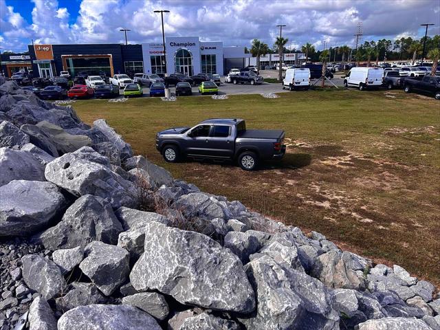 2022 Nissan Frontier Crew Cab SV 4x4