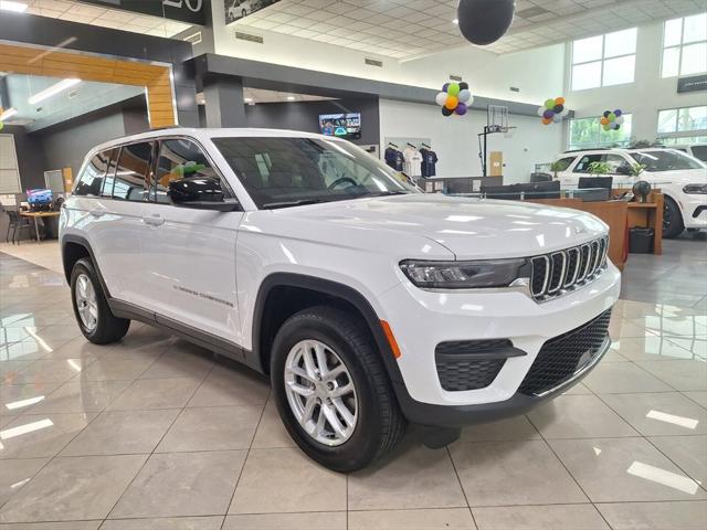 2025 Jeep Grand Cherokee GRAND CHEROKEE LAREDO X 4X4