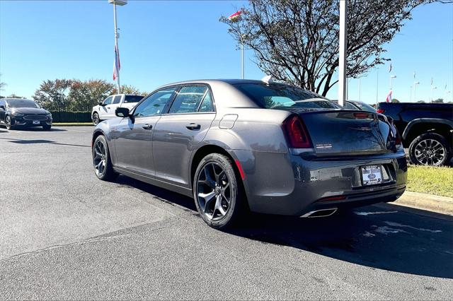 Used 2023 Chrysler 300 For Sale in Olive Branch, MS